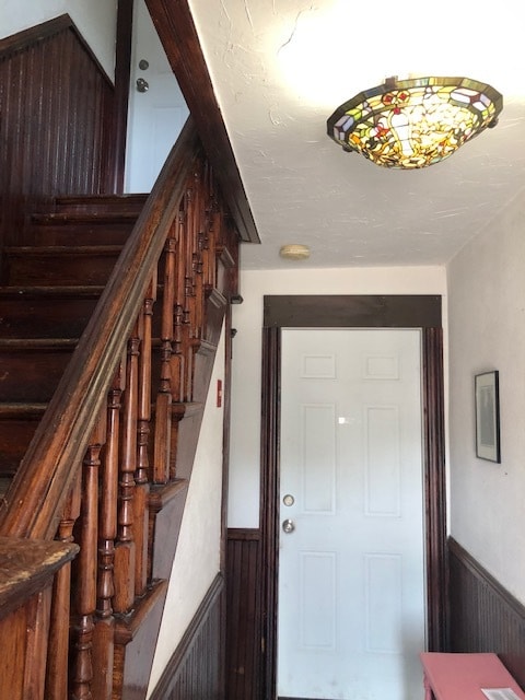 Building Photo - 93 1/2 Lake St