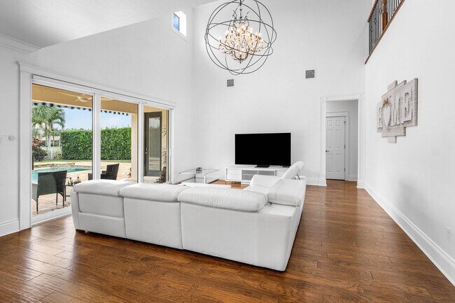 Building Photo - 9460 Wrangler Dr