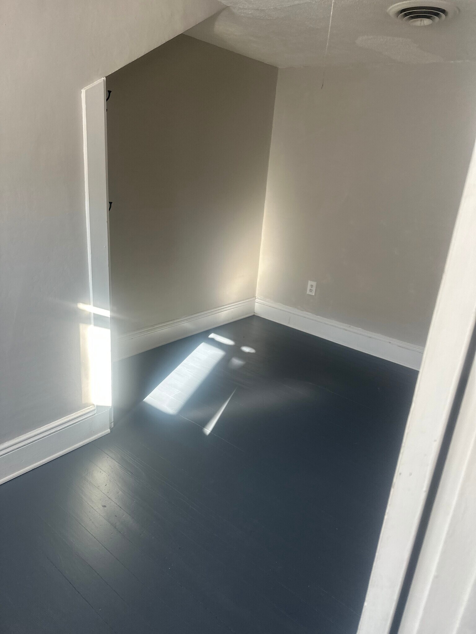 Building Photo - 63 Haddon Ave