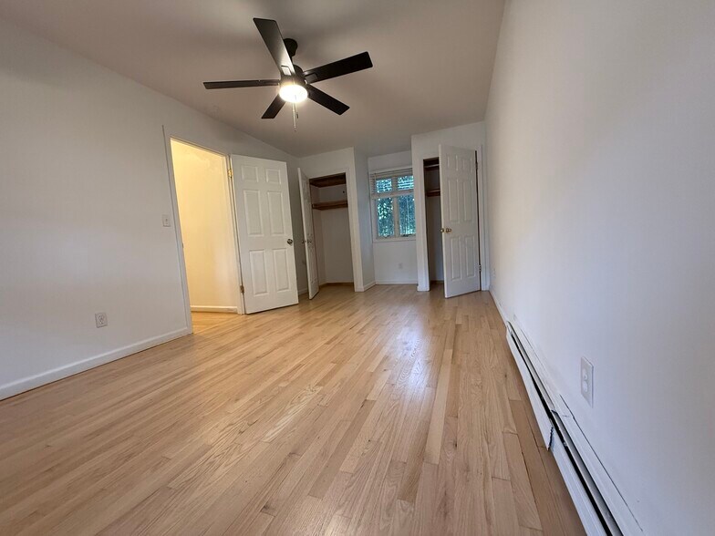 Building Photo - 157 Sheets Ave
