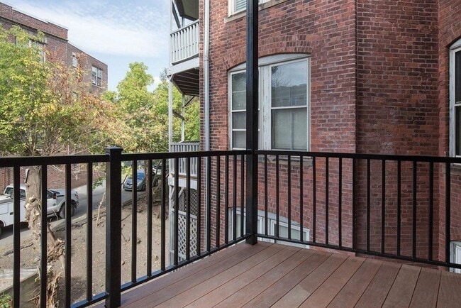 Building Photo - 1248 Beacon St