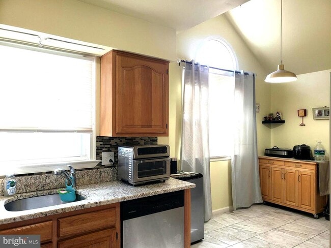 Building Photo - 1132 Chanticleer