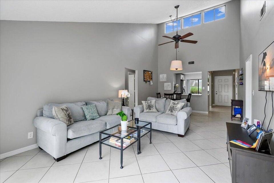 Building Photo - 12875 Spinnaker Ln