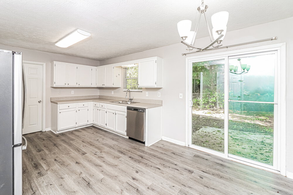 Building Photo - 5895 Brookside Dr SE