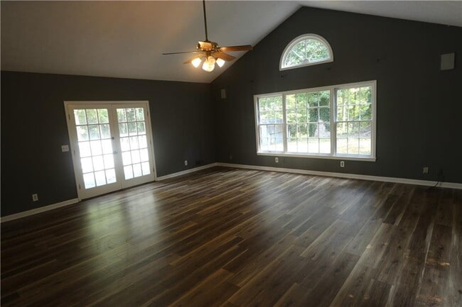 Building Photo - 2840 Spring Ridge Cir