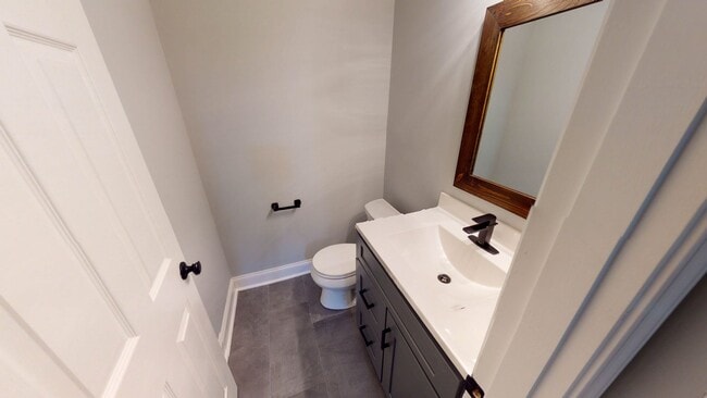 Building Photo - Modern 3-Level Townhome in Monaca – 2 Bed,...