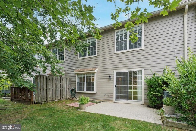 Building Photo - 235 Copper Beech Dr