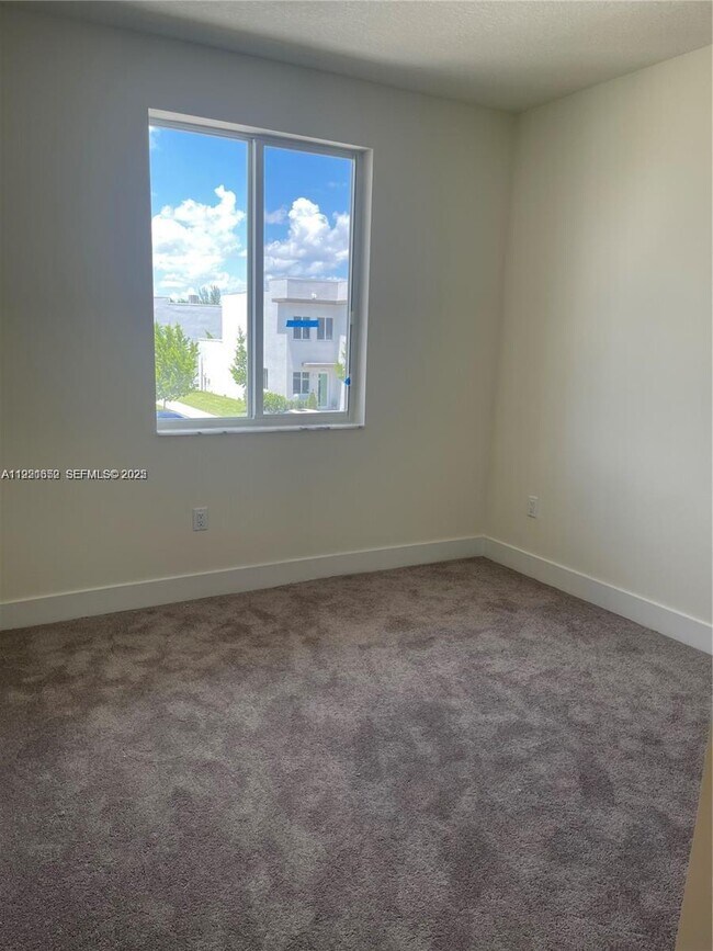 Building Photo - 10300 NW 66th St