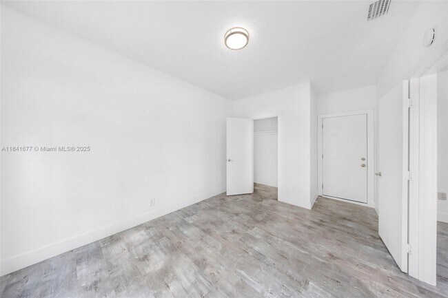 Building Photo - 130 Antiquera Ave