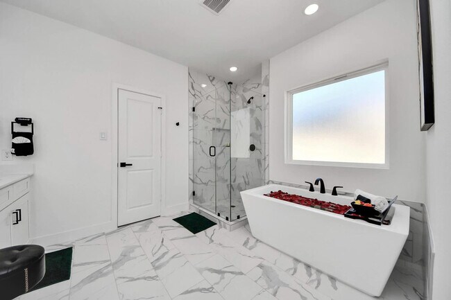 Building Photo - 3620 Du Bois St