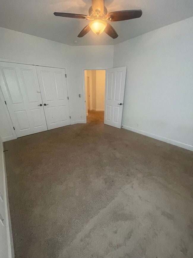 Building Photo - Beautiful 4 Bedroom on 2.5 Acres!