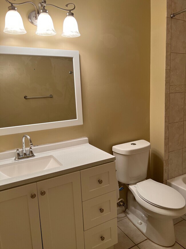 Building Photo - 103 Horseshoe Springs Ct NE