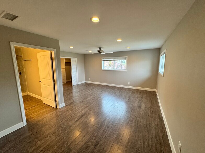 Building Photo - 1176 Dawnridge Ave