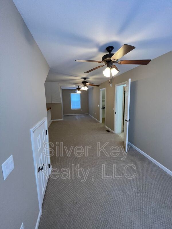 Building Photo - 415 Ashbury Cir