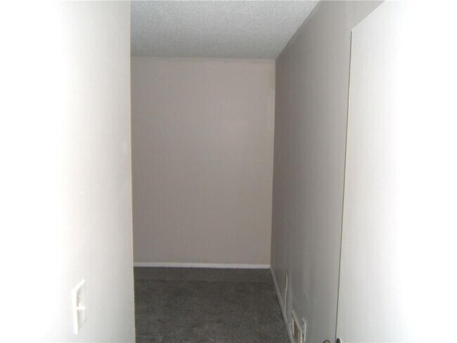 Building Photo - 4701 Flat Shoals Rd