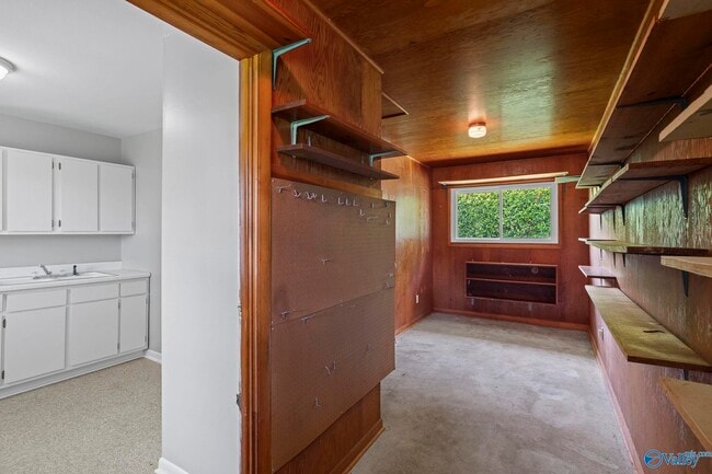 Building Photo - 1508 Owens Dr SE