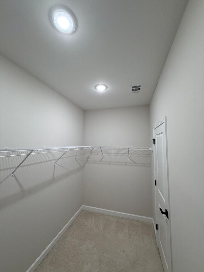 Building Photo - Stunning 3 Bed | 3.5 Bath Townhome in Atlanta’s Sought-After Upper Westside (30318)