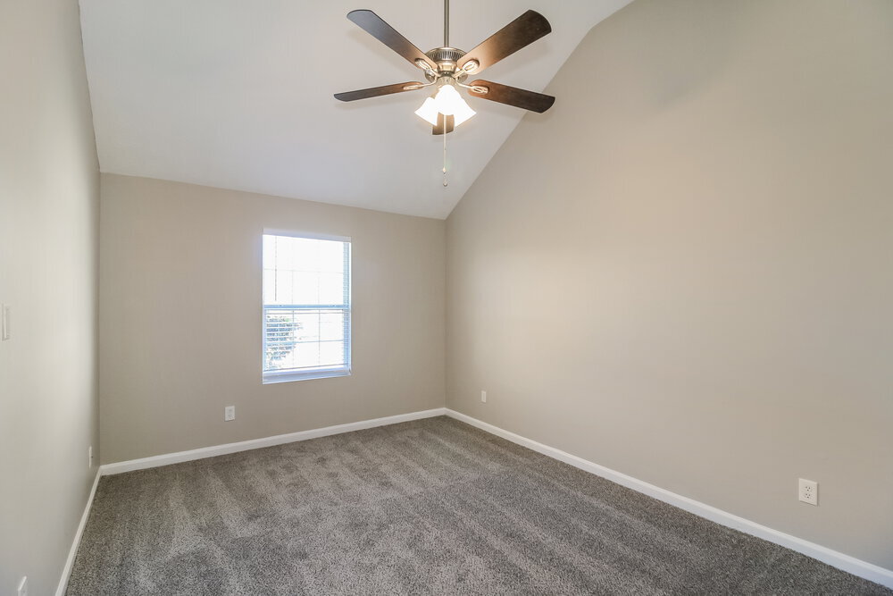 Building Photo - 423 Underwood Ct