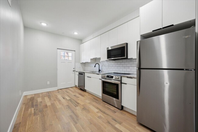 Building Photo - 5412 Delancey St