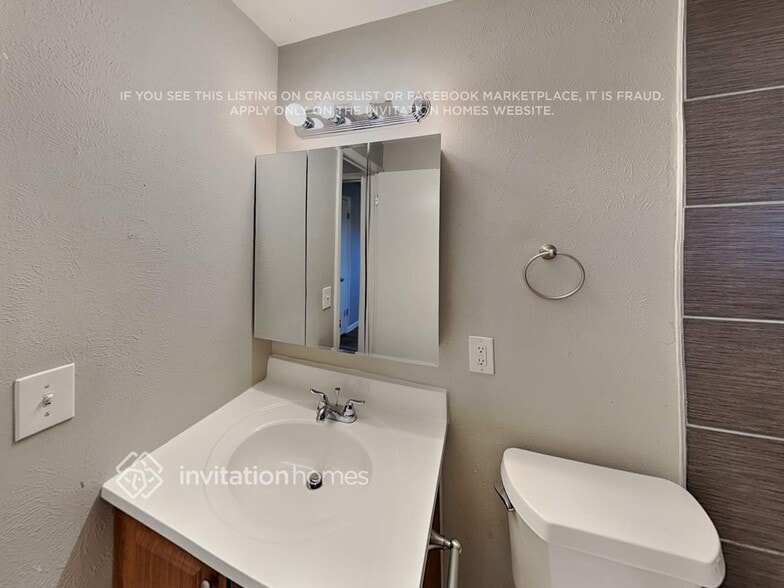 Building Photo - 5405 Jellison St