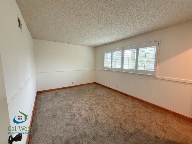 Building Photo - $4695 - Spacious 5 Bed/3 Bath Gilroy Home Located in Sunrise Park Neighborhood