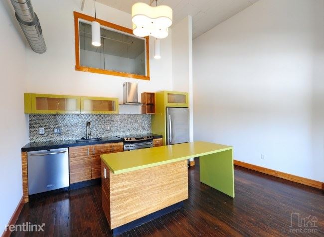 Building Photo - 1709 E Clay St