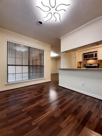 Building Photo - 16301 Ledgemont Ln