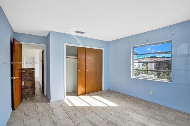 Building Photo - 771 NW 42nd St