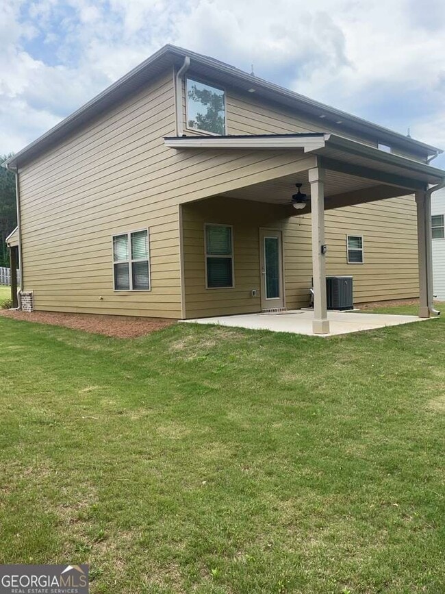 Building Photo - 401 Crescent Ct