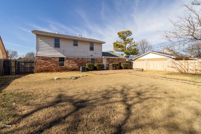 Building Photo - 4653 Balboa Dr