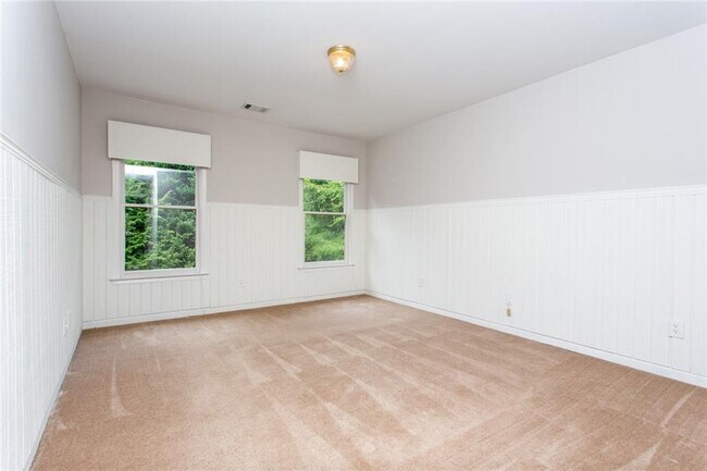 Building Photo - 5020 Greatwood Ln