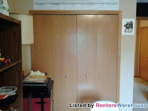 Building Photo - 15644 Garrett Dr