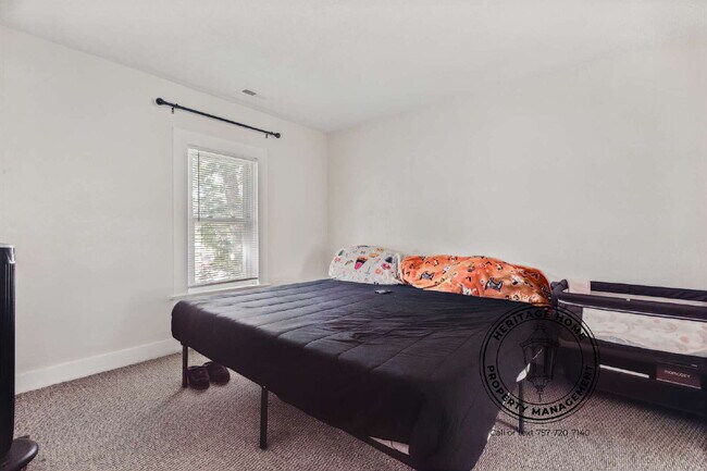 Building Photo - "Charming 3-Bedroom Home with Spacious Interiors in Norfolk's Heart!"