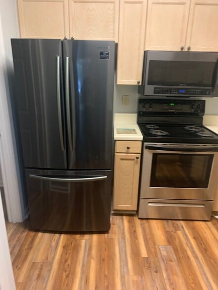 Kitchen - 212 Bentley Pl