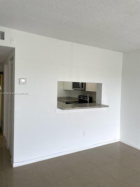 Building Photo - 482 NW 165th St