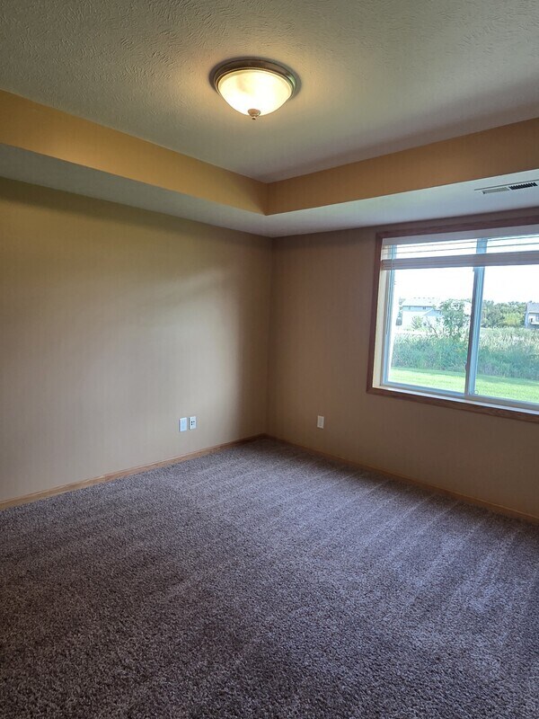 Building Photo - 6846 Gingham Ct