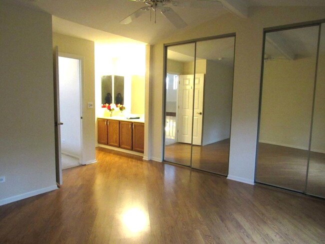 Building Photo - 112 Sarahs Grove Ln