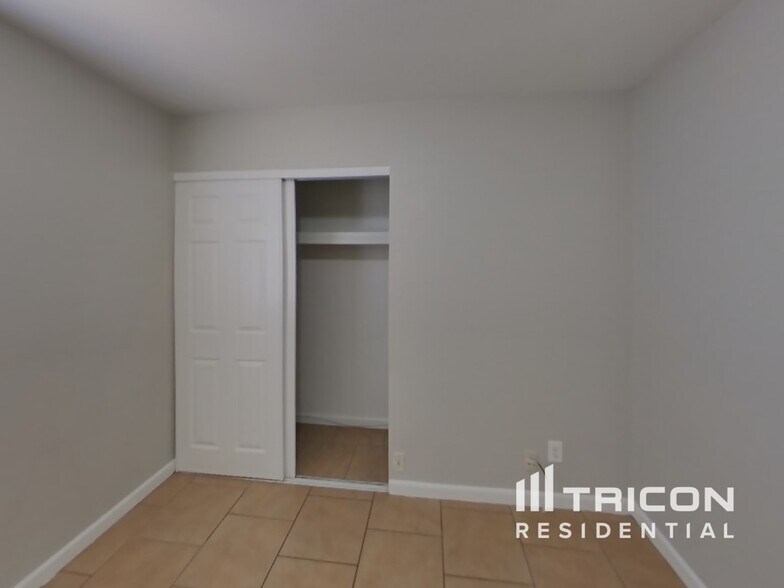 Building Photo - 7302 W Heatherbrae Dr