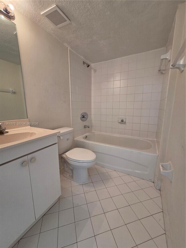 Building Photo - 1251 SE 29th St