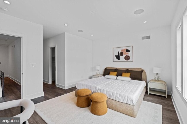 Building Photo - 742 S Broad St