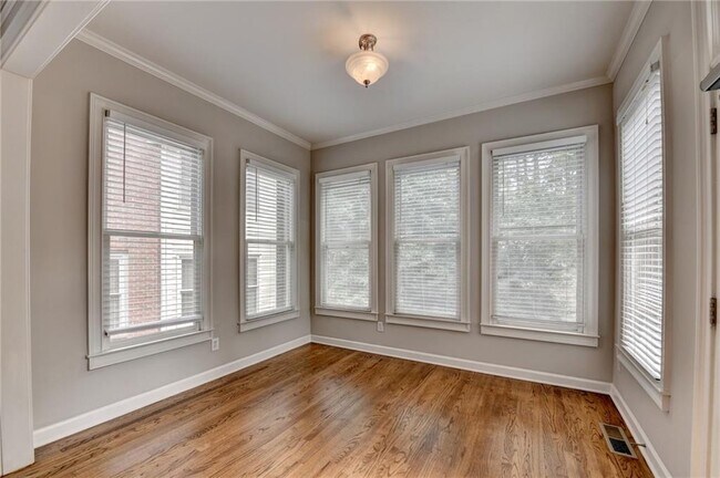 Building Photo - 486 Vinings Estates Dr SE