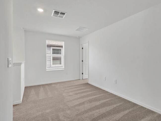 Building Photo - 13445 Prosperity Lks Blvd