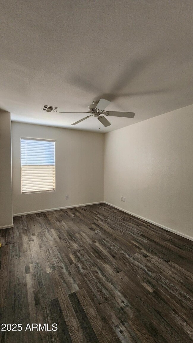 Building Photo - 42553 W Michaels Dr