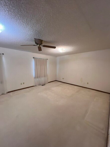 Master Bedroom - 3220 Heartland Dr