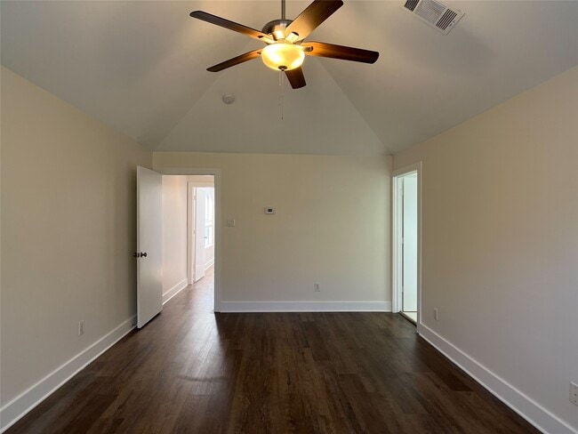 Building Photo - 5899 Fairdale Ln