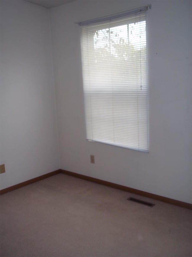 Building Photo - 3119 W Loras Dr