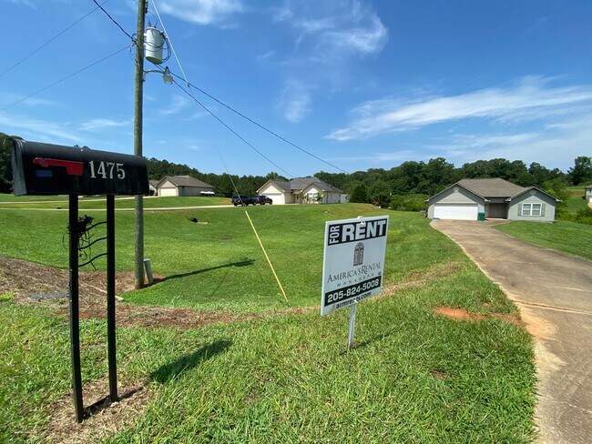 Building Photo - Home for Rent in Woodstock! View with 48 H...