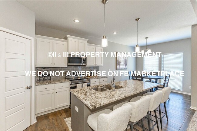 Building Photo - 12566 S Canyon Dr