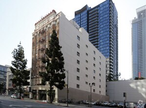 Building Photo - South Park Lofts