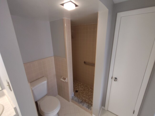 Building Photo - Coming Soon!!  Avaliable May 1, 2025 Spaci...